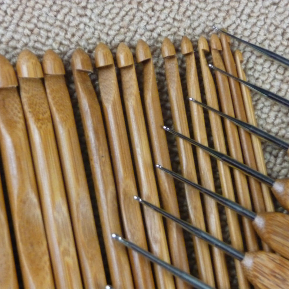 Wooden Crochet Hooks Ergonomic Handle - Set di 12 ferri da maglia