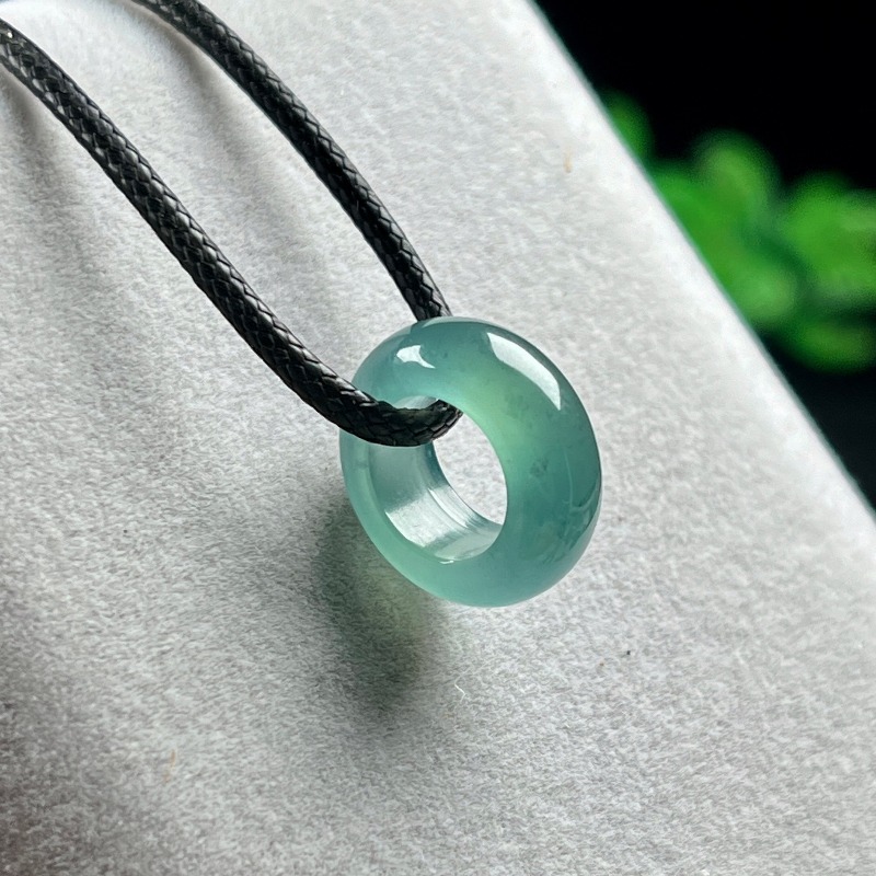 Anello con Ciondolo Smeraldo N - Beading recensione e prezzo